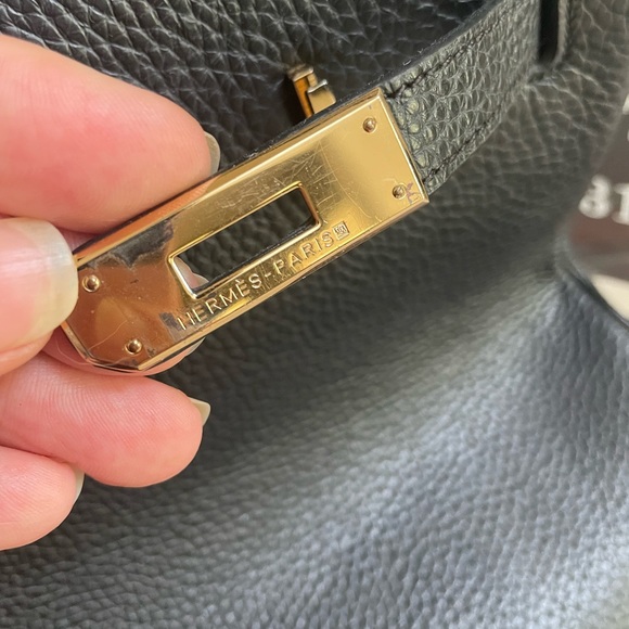 Hello! My name is Elsa ❤️ Welcome to my closet! - Picture 4 of 9